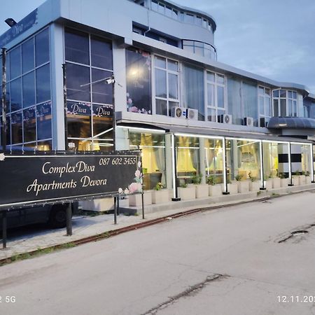 Danita Apartments & Diva Restaurant Bbq&Pool Bar Varna Exteriör bild