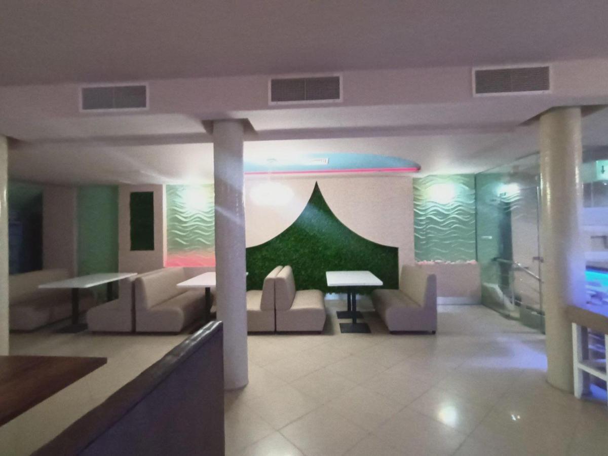 Danita Apartments & Diva Restaurant Bbq&Pool Bar Varna Exteriör bild