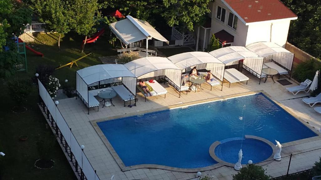 Danita Apartments & Diva Restaurant Bbq&Pool Bar Varna Exteriör bild