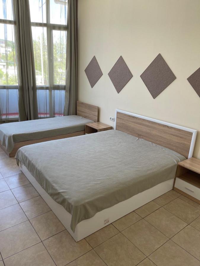 Danita Apartments & Diva Restaurant Bbq&Pool Bar Varna Exteriör bild