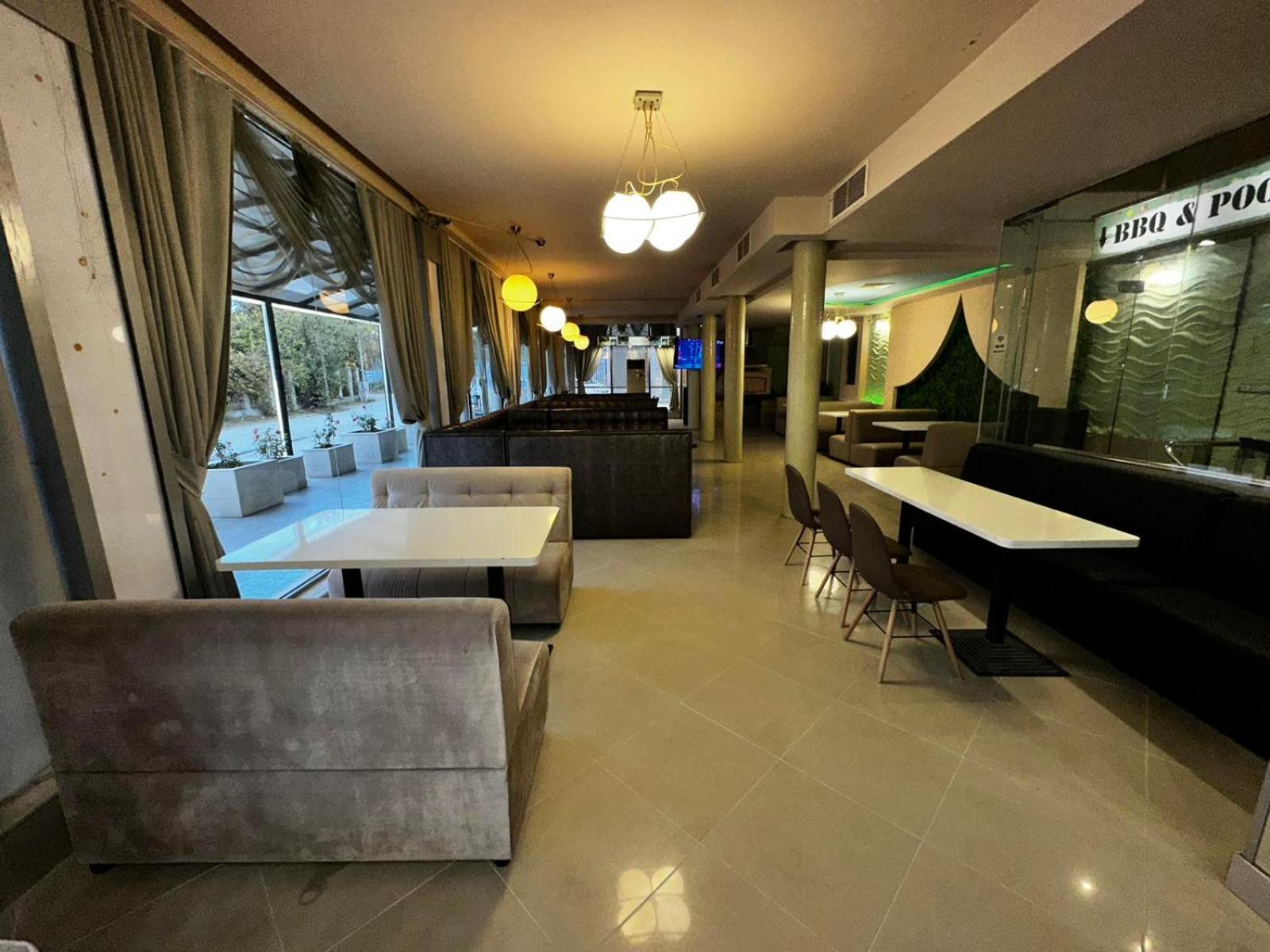 Danita Apartments & Diva Restaurant Bbq&Pool Bar Varna Exteriör bild