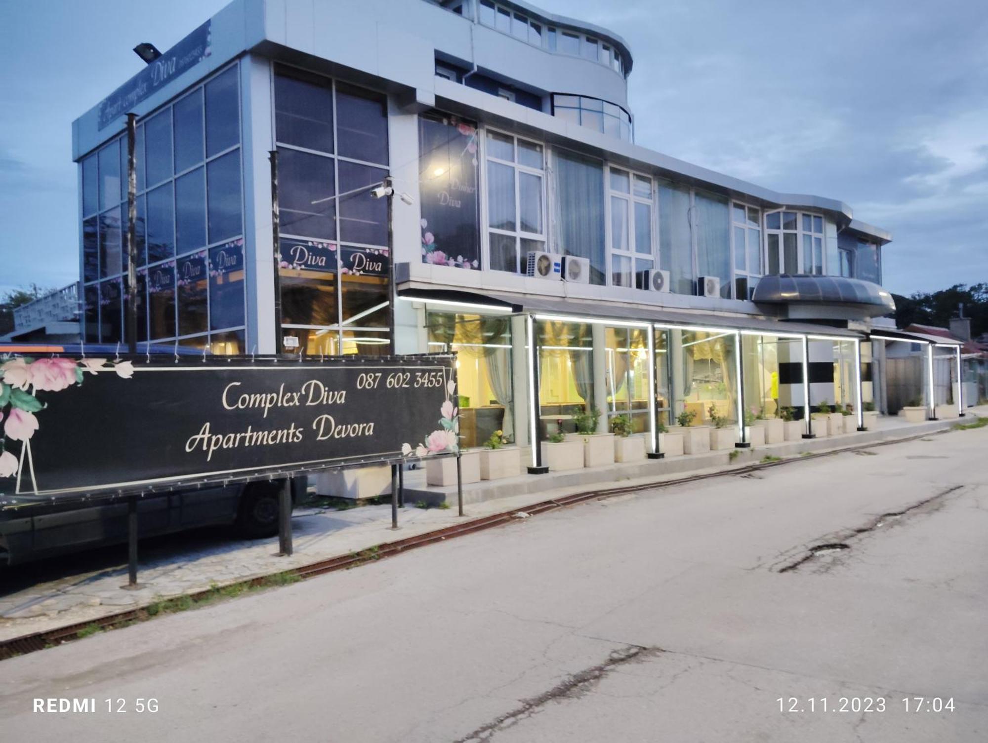 Danita Apartments & Diva Restaurant Bbq&Pool Bar Varna Exteriör bild